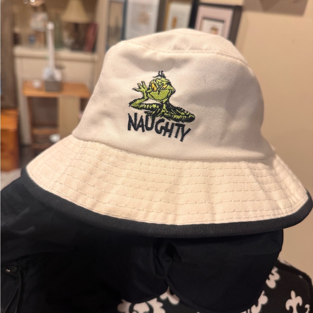 Universal Studios Cream Bucket Hat with Green Grinch Patch and Black Trim